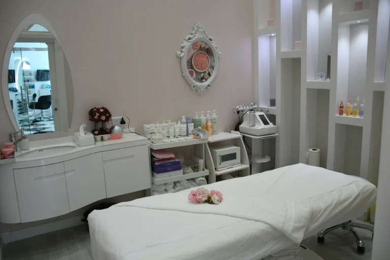 beauty clinic places